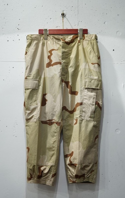  PROPPER - CROPPED CARGO PANTS - DESSERT CAMO