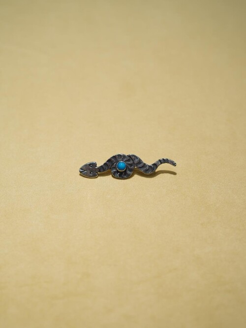  LARRY SMITH - SNAKE PIN (TURQUOISE)