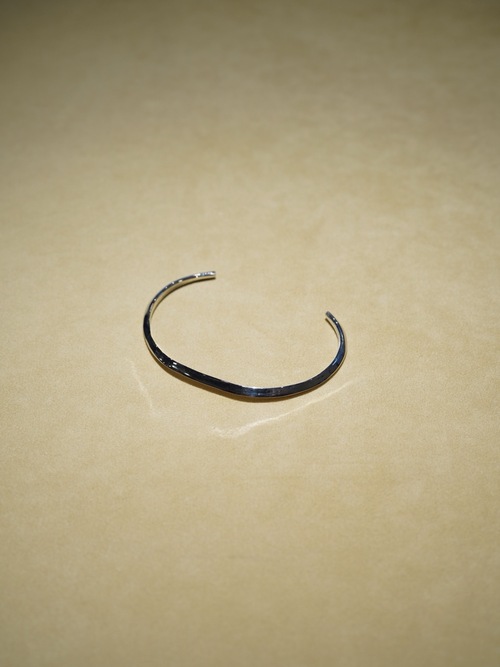 LARRY SMITH - MEN’S EXTRA THIN TRIANGLE TAPERED END BRACELET (PLAIN)