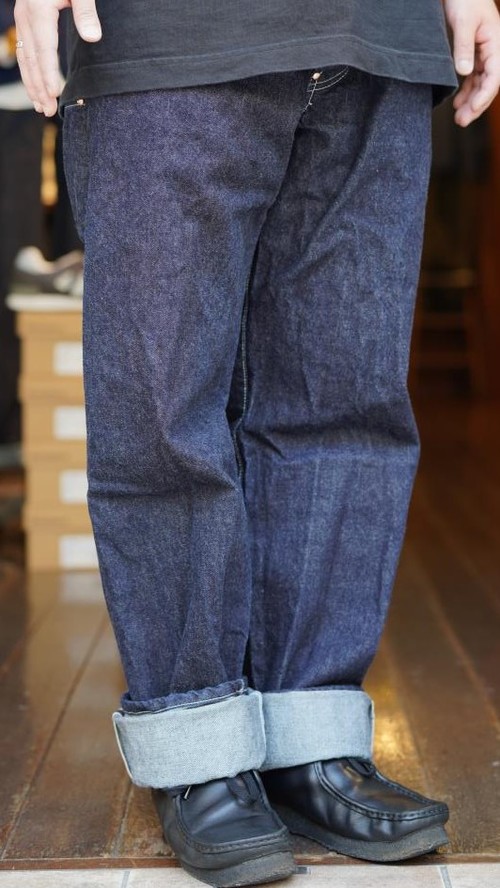  TENDER Co. - TYPE 132D WIDE JEANS WITH DRIVER'S POCKETS - Rinsed Denim - indigo